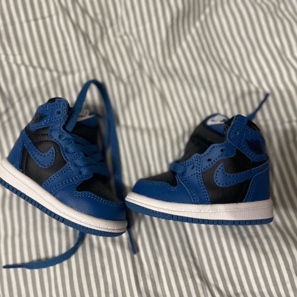 Jordan 1 retro highs, size 2 baby/toddler, brand new never worn